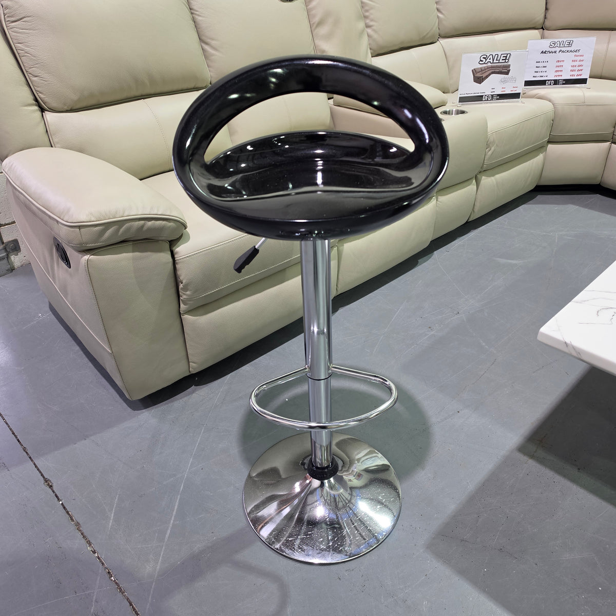 Ollie Bar Stool