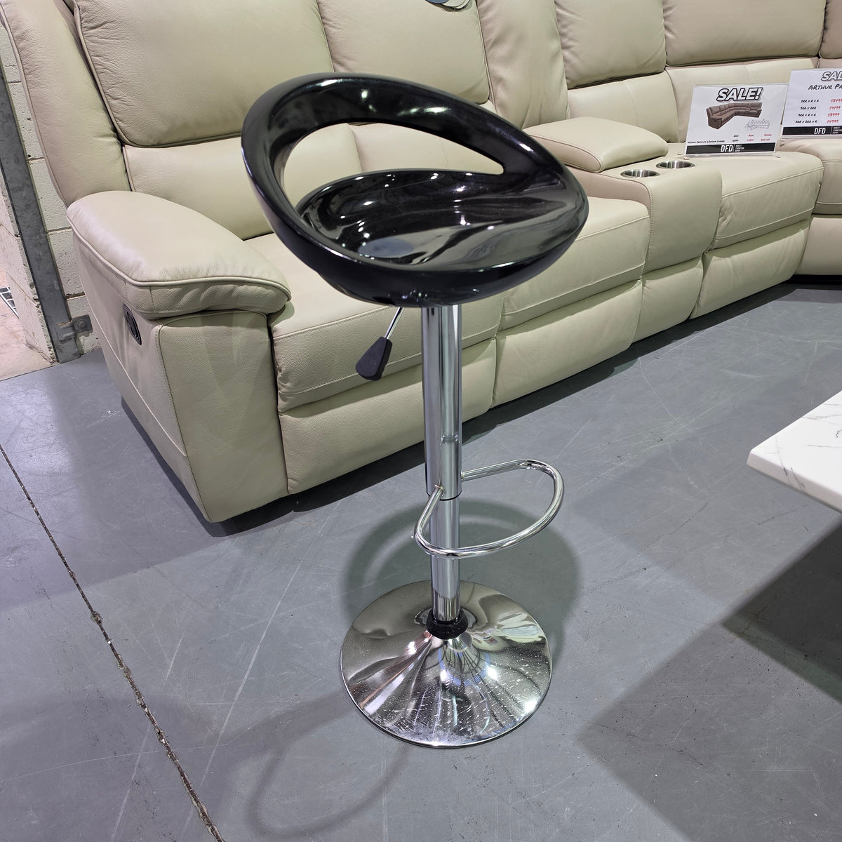 Ollie Bar Stool