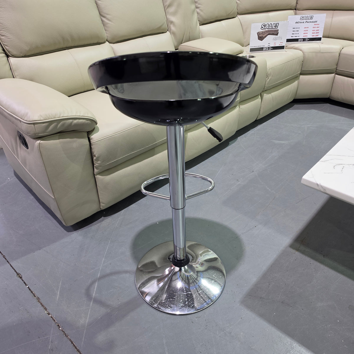 Ollie Bar Stool